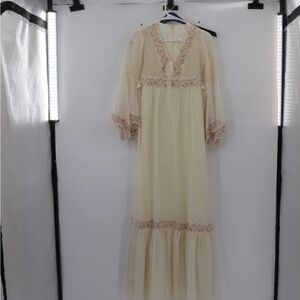 Chic Cream Lace Maxi Dress vintage gunne dress